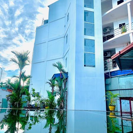 Hotel Nelly Vavuniya Bagian luar foto