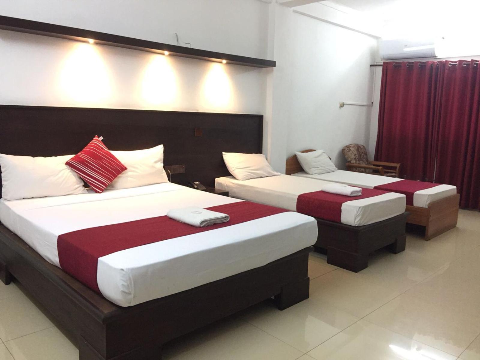 Hotel Nelly Vavuniya Bagian luar foto