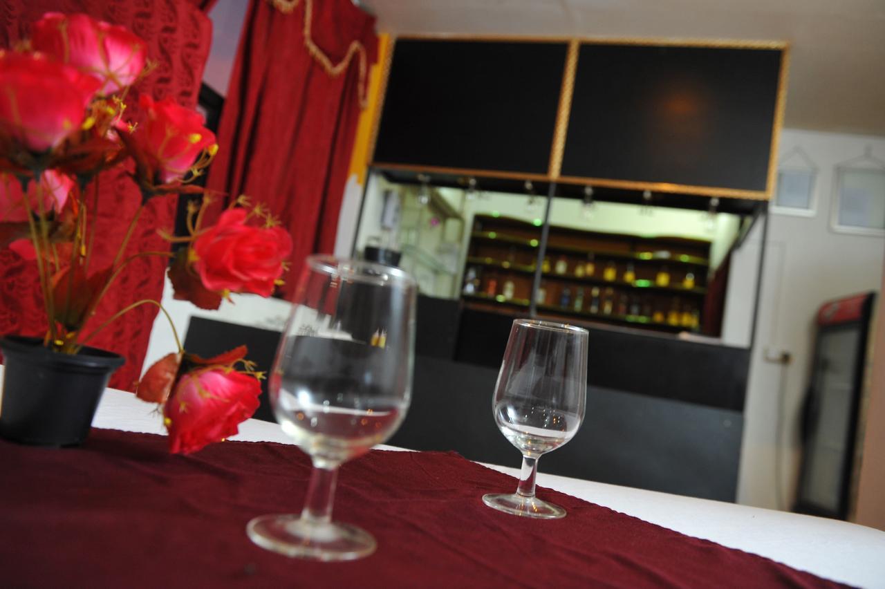 Hotel Nelly Vavuniya Bagian luar foto