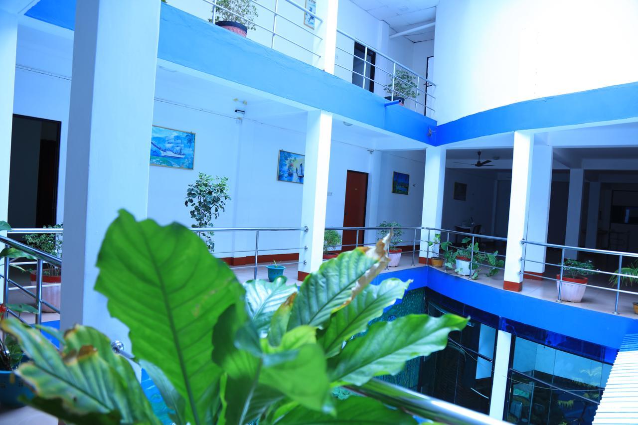 Hotel Nelly Vavuniya Bagian luar foto